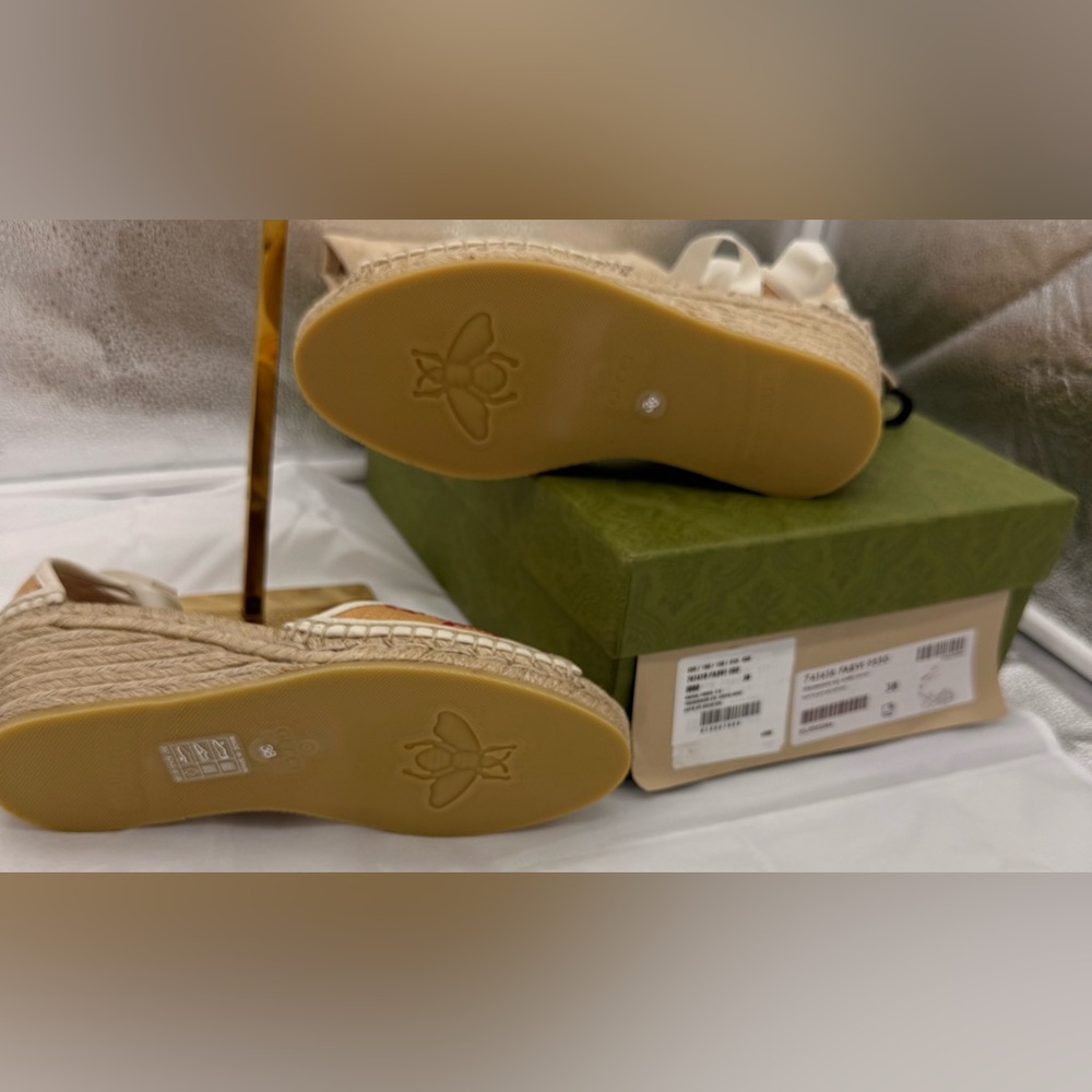 Gucci Women's Cloth Espadrilles - White and Tan - Picture 4 of 12